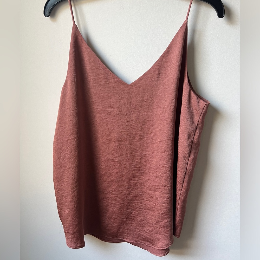 Express Top - New!! - Picture 3 of 4